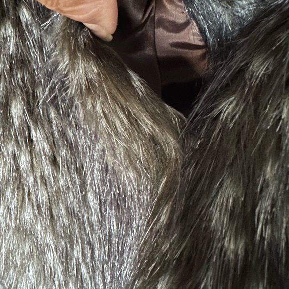 Animal Print Vest - Picture 5 of 11